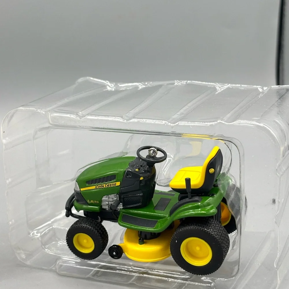 2009 LA135 Limited Edition John Deere Lawn Tractor